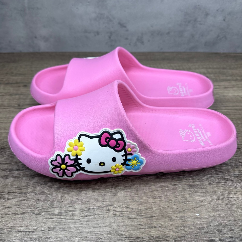 Hello Kitty~Women's~Pink Slides~Size 7/8‎